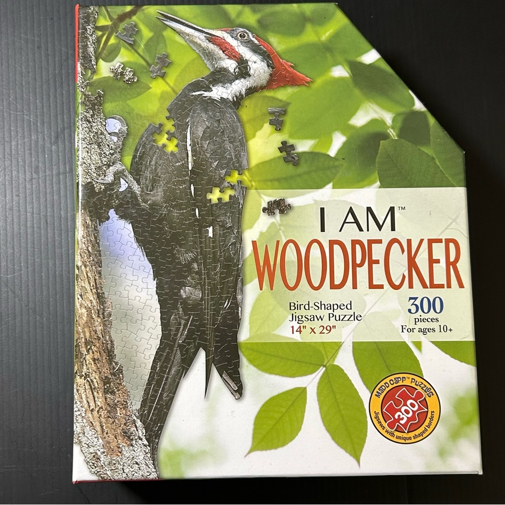 Woodpecker Bird-Shaped Jigsaw Puzzle‎ - Black and Green Uncounted